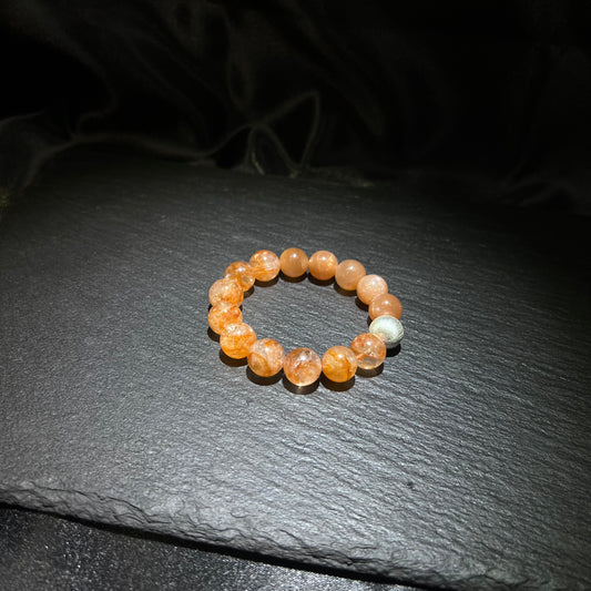 Hematoid Quartz & Sunstone Bracelet – natural crystal jewelry by Joyseven