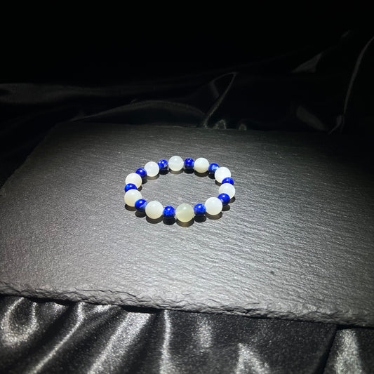 Moonstone & Lapis Lazuli Bracelet – natural crystal jewelry by Joyseven