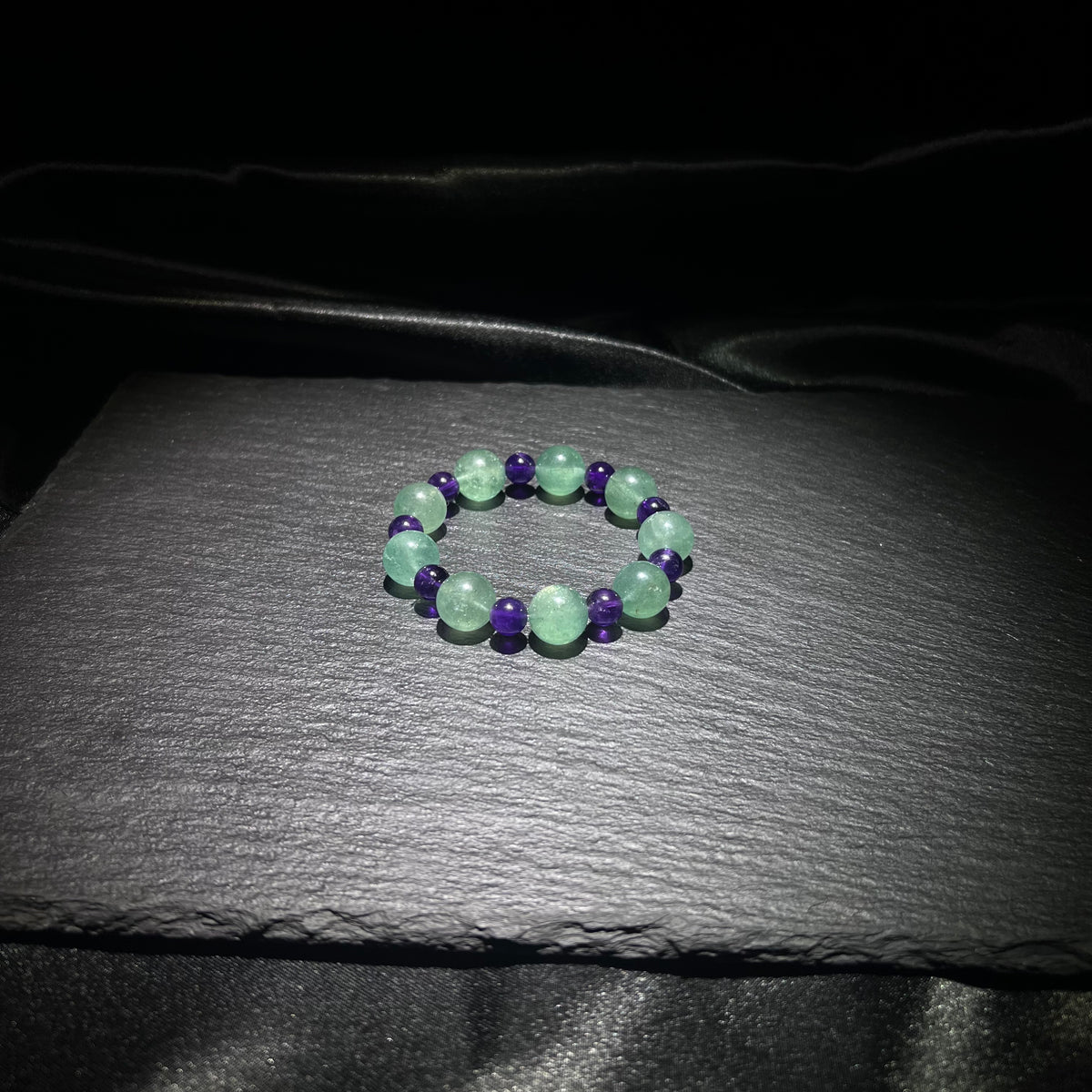 Green Strawberry Quartz & Amethyst Bracelet – natural crystal jewelry by Joyseven