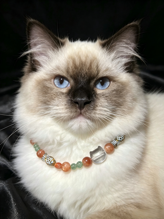 Green Strawberry Quartz & Amber Cat Collar – natural crystal jewelry by Joyseven